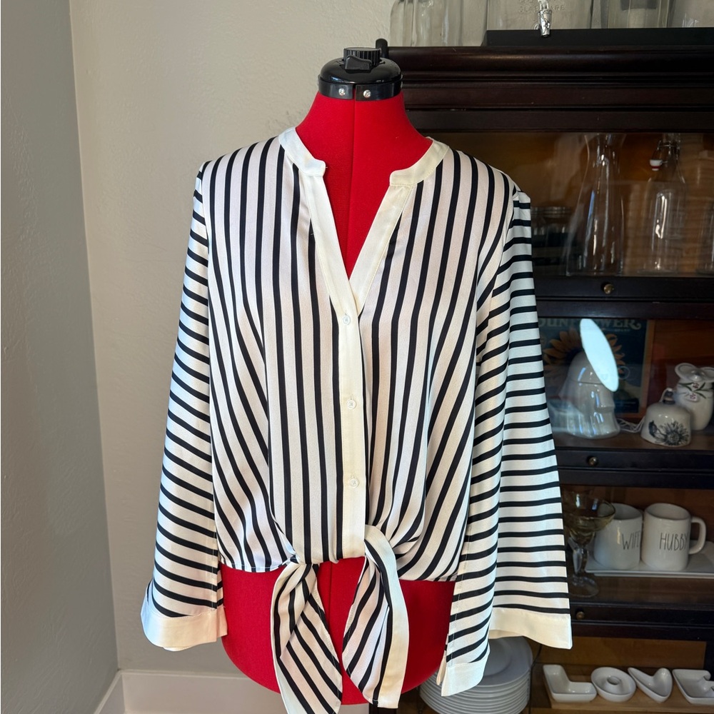 Halogen Black White Striped Tie Front Blouse Top Long Sleeve Size S